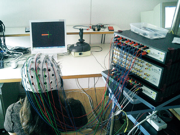 生体電子工学研究室